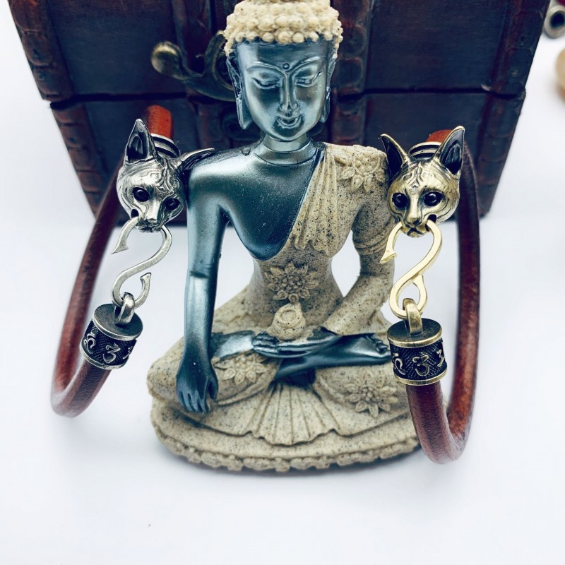 Egyptian Cat Genuine Leather Bracelets Made of Brass Old Bracelets Egyptian Cat Genuine Leather Bracelets Made of Brass Old Bracelets