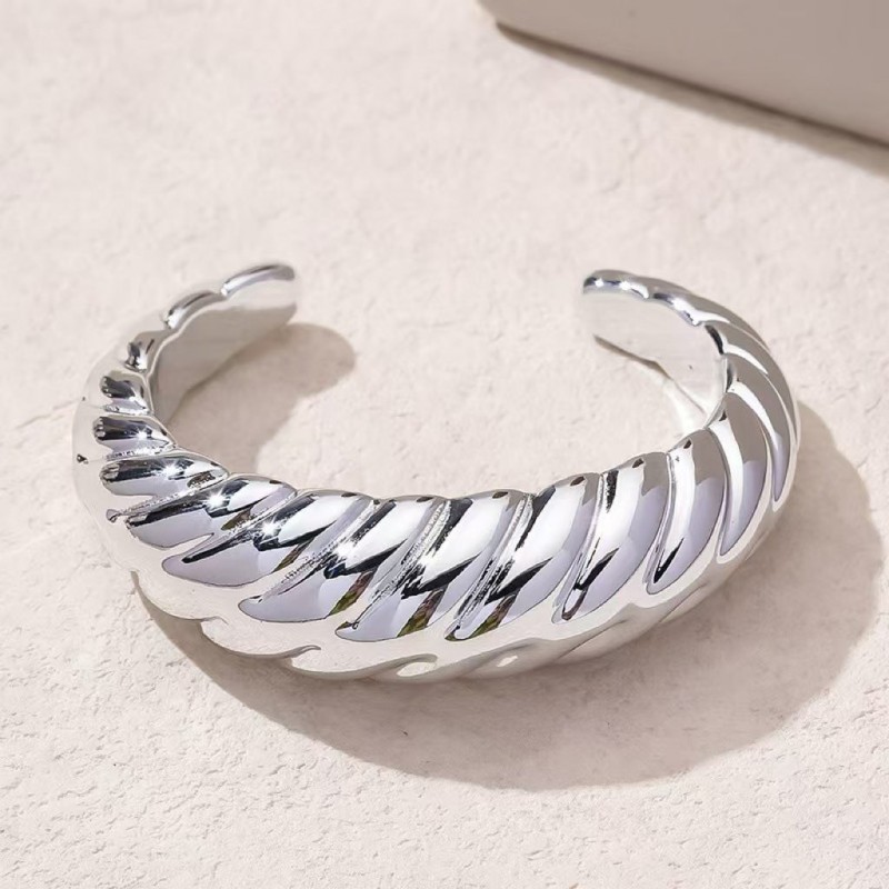Wave Shape Acrylic Open Bracelet