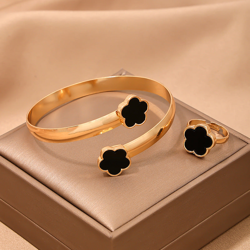 Metal New Five Leaf Clover Flower Bracelet Necklace Earrings