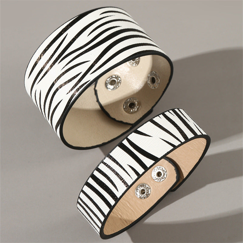 Leopard Pattern Leather Rivet Bracelets